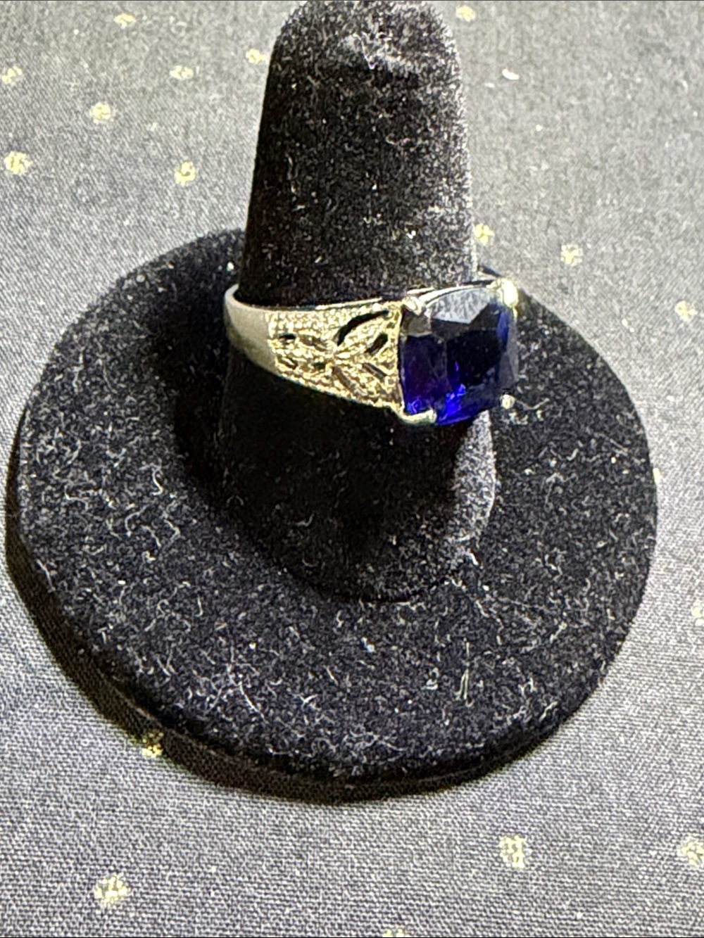 Classic Women's Silver Ring with Deep Blue Gemstone 18k GB